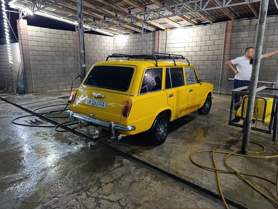 Vaz 2102 furgon sotiladi