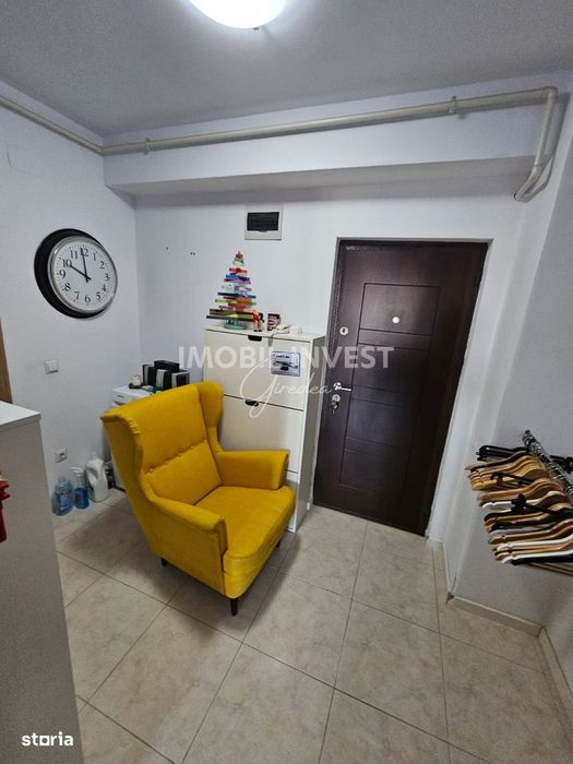 Apartament cu dormitor, dressing, balcon,etaj 2, parcare, Centru-Gara