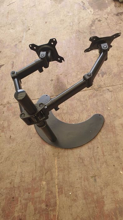 Двойна стойка за монитори