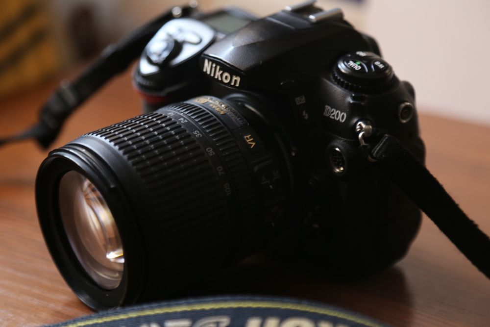 Nikon D200 + Nikkor 18–105mm VR