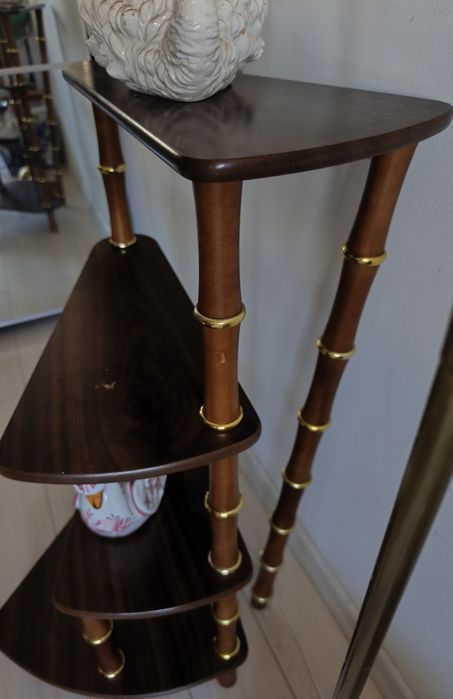 Suport din lemn pentru flori/0biecte decorative