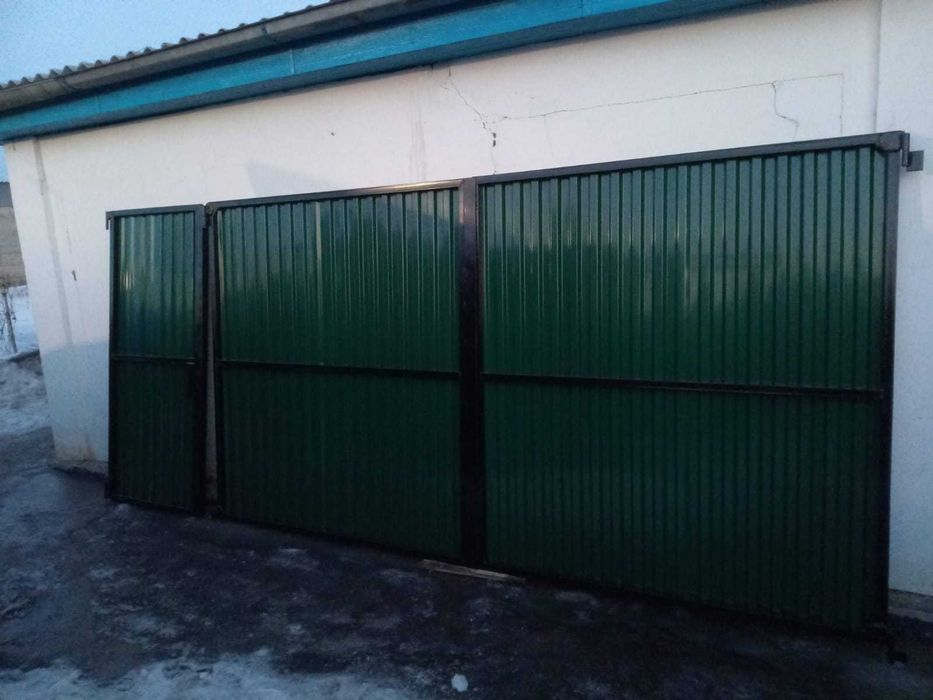 Ворота уличные новые