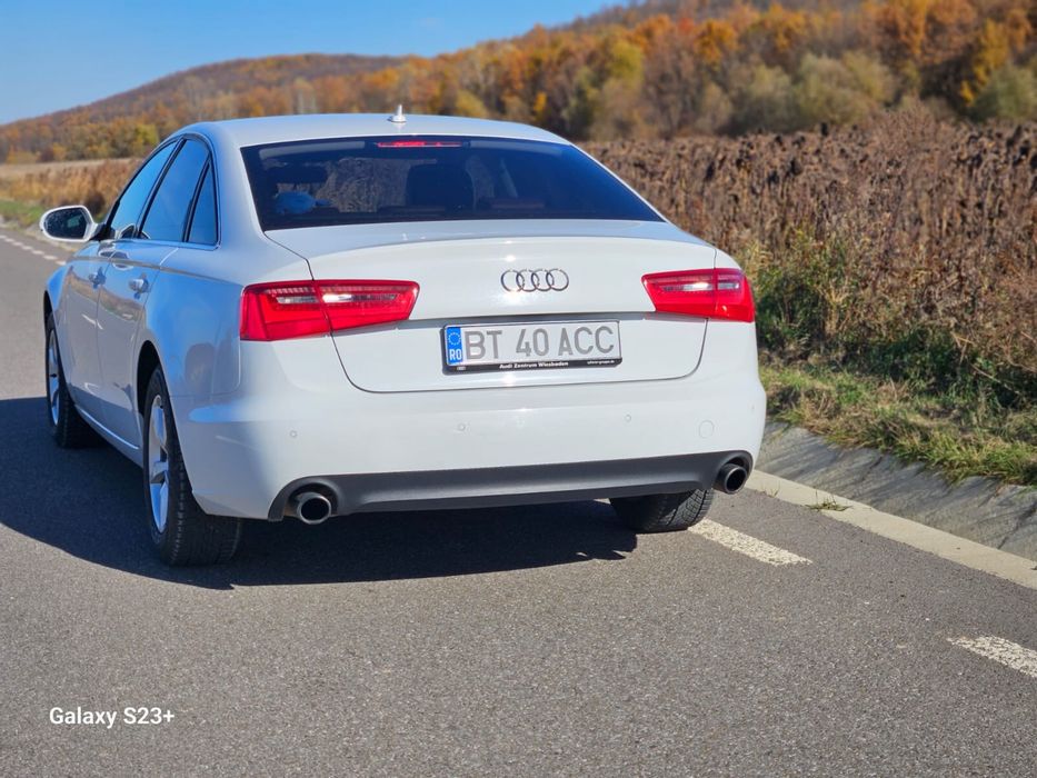 Vând Audi A6 2011