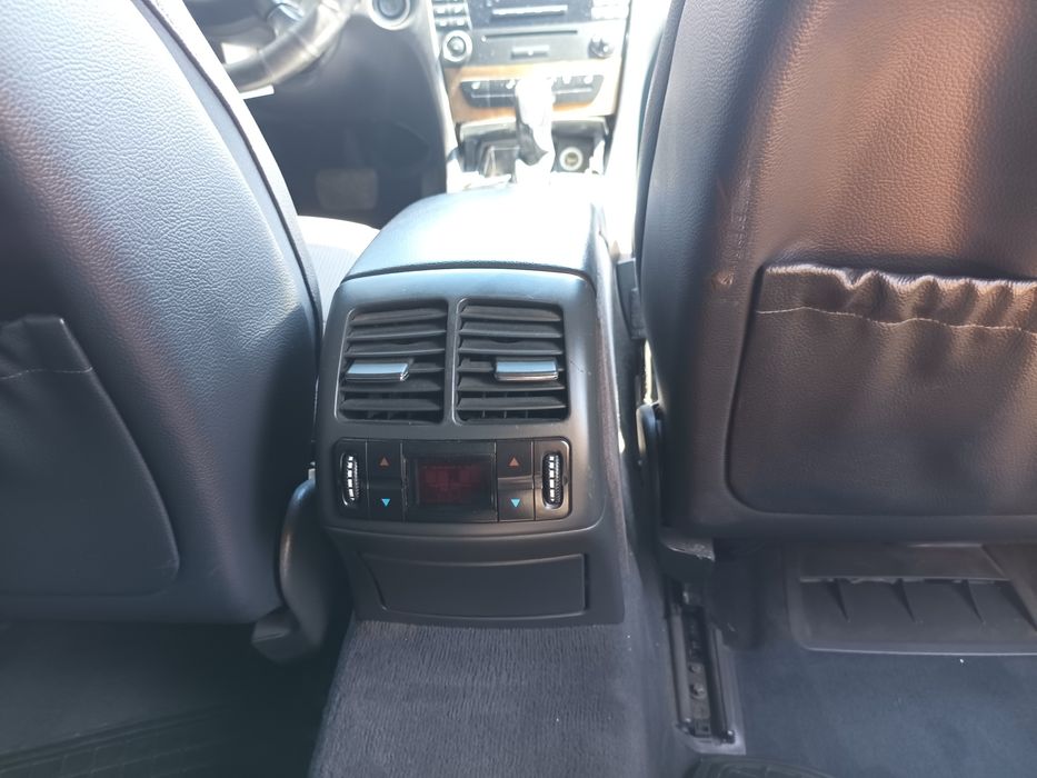 Продавам mercedes w211 3.2 редовия мотор на части