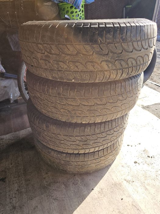 Продам резину 265х70-17