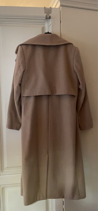 Palton crem Hm- mărimea 34  Cu cordon