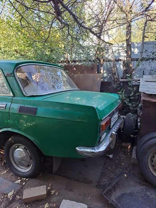 Продам москвич 2140 цвет зелёный