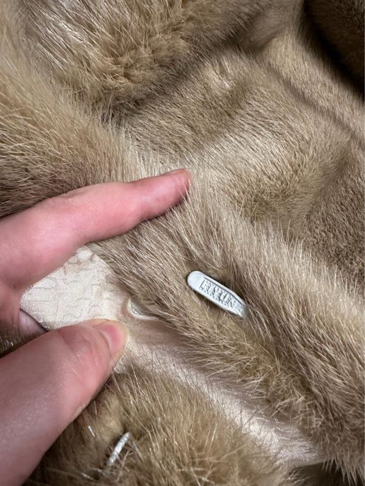 Продается норкова шуба 46 размера