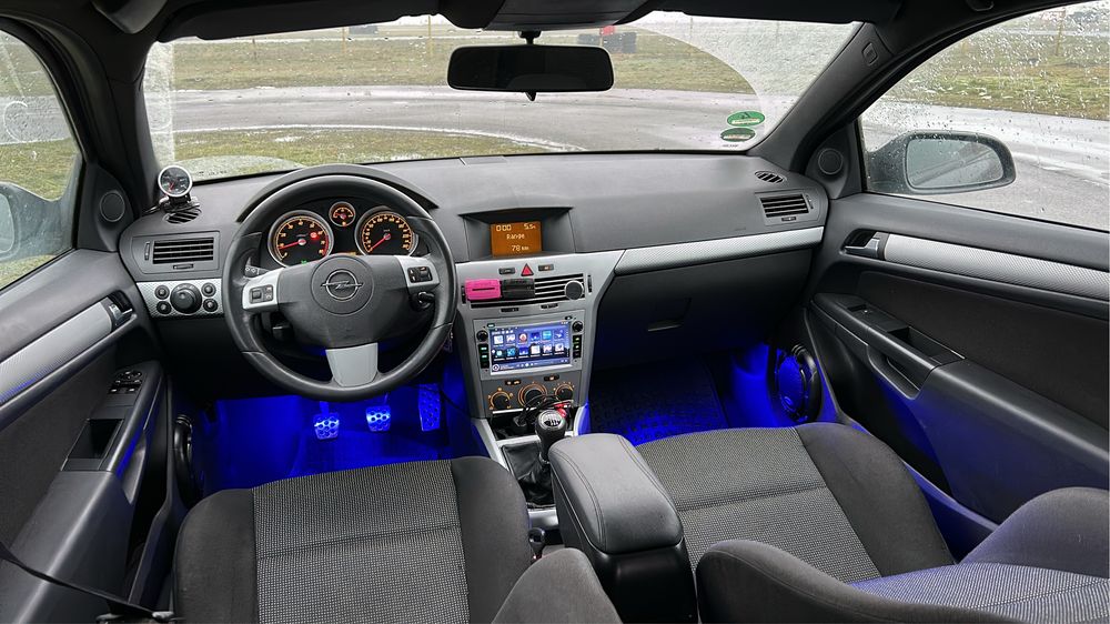 Opel asta GTC 2,0 turbo