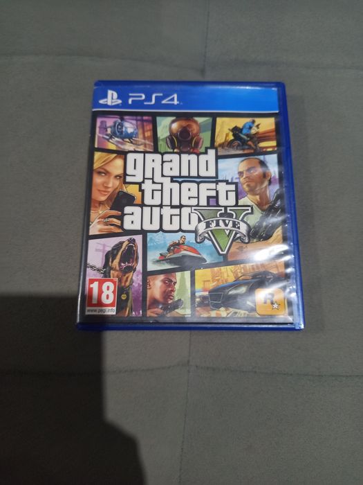 PS4 slim 400 gb със ipega charging dock + 5 игри