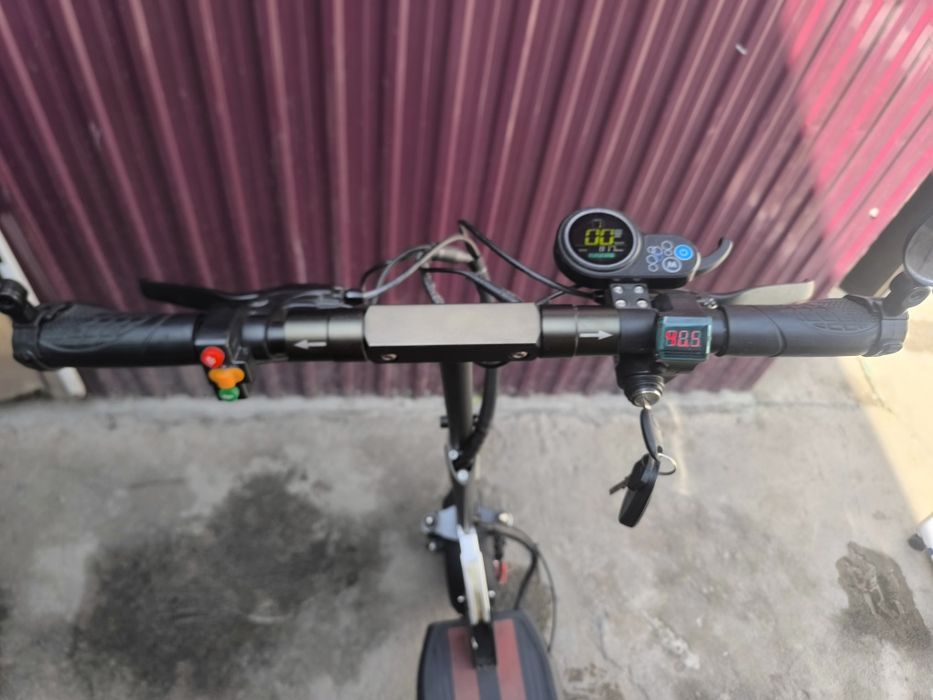 Продам Электросамокат