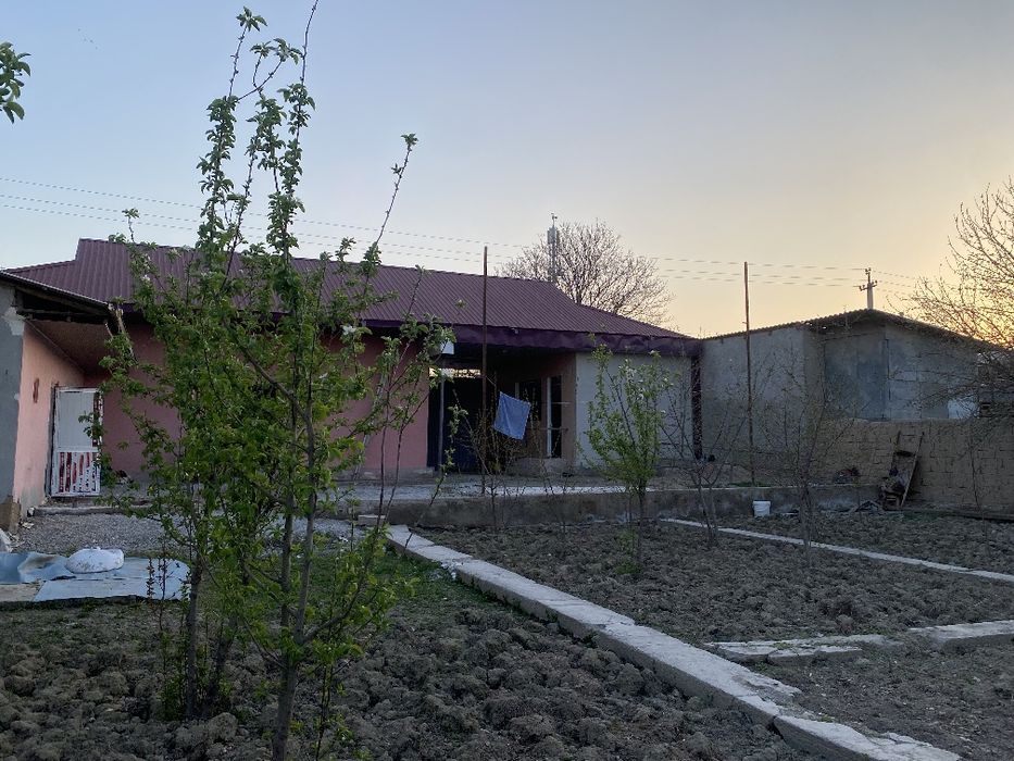 Срочно ховли сотилади