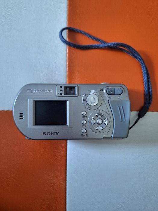 Camera Sony DSC-P92