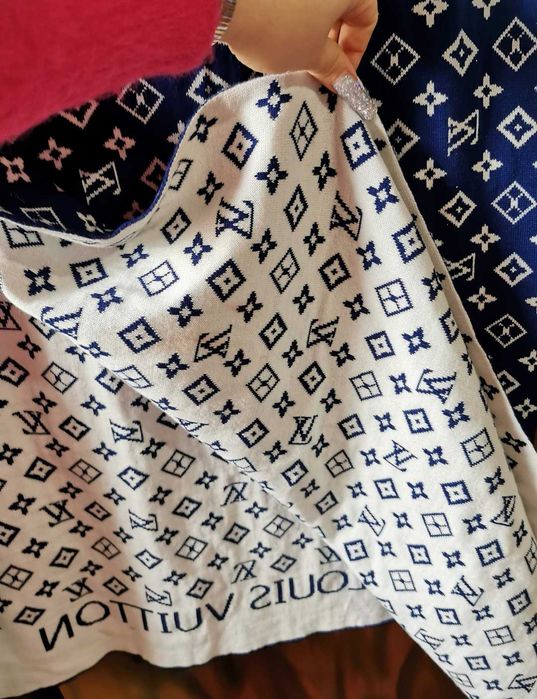 Fular /șal Louise Vuitton