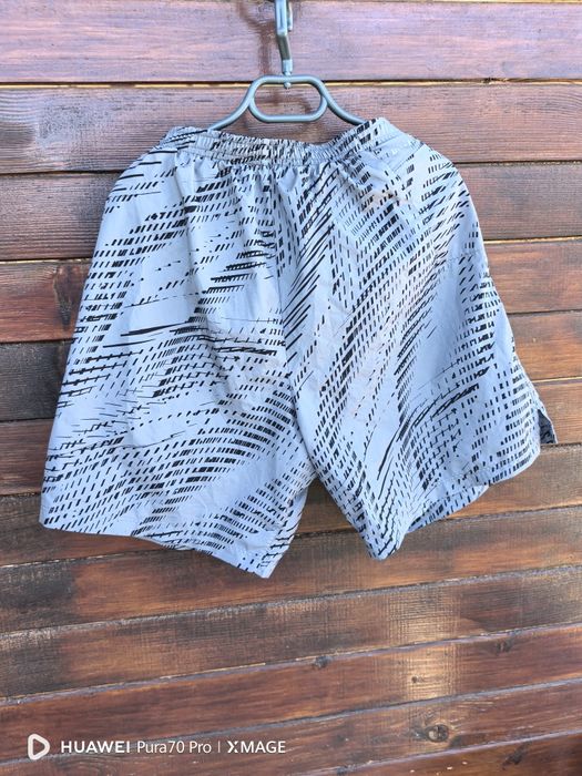 Страхотни мъжки къси панталони nike S размер