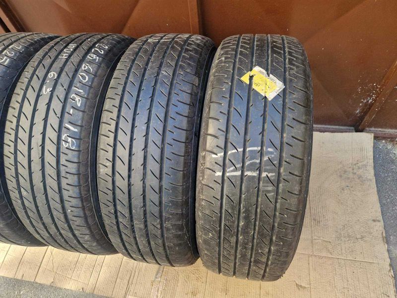 4 Yokohama R18 225/60
летни гуми 
DOT1818
