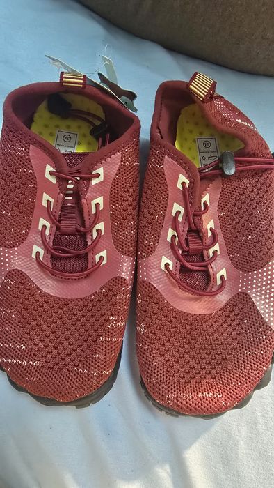 Adidasi barefot, marime 34, culoare visiniu