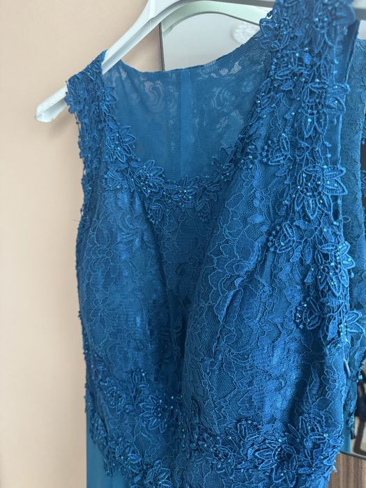 Официална рокля в тюркоазен цввт