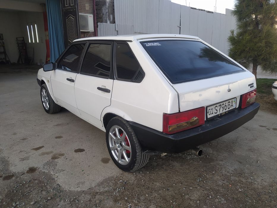 Lada 2109.  Sotiladi