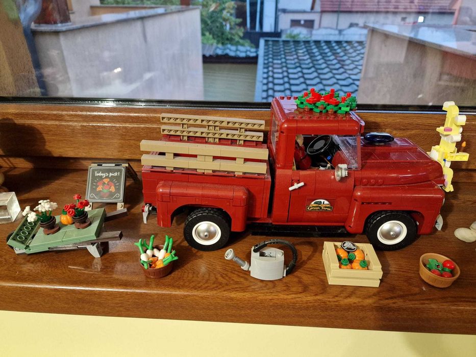 Camioneta LEGO 10290 - asamblat