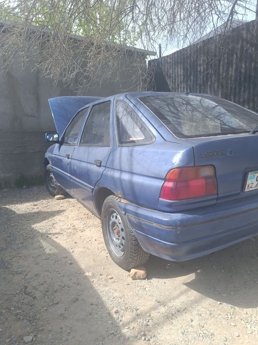 Авто на продажу ford