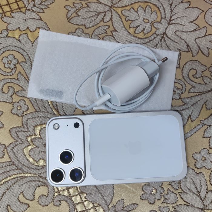 Айфон 17 про. ХР новый