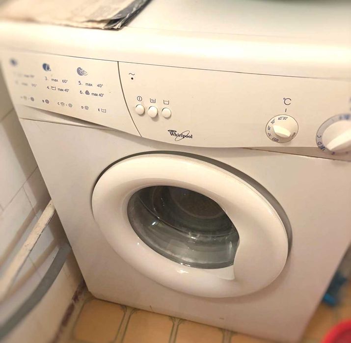 Mașină de spălat Whirlpool – stare foarte bună – 350 lei – Arad