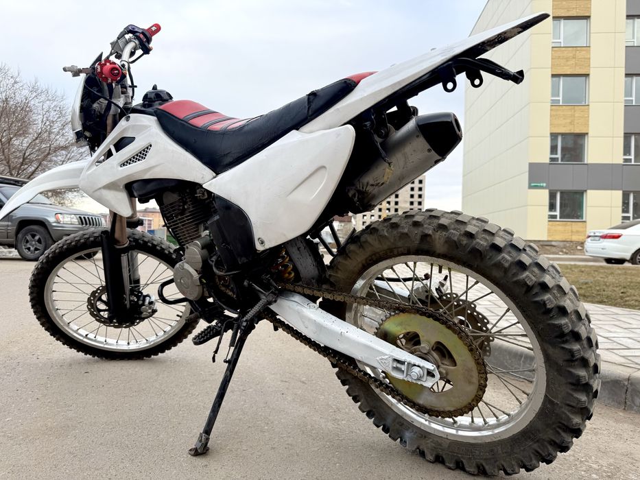 эндуро 250 куб. на ходу.