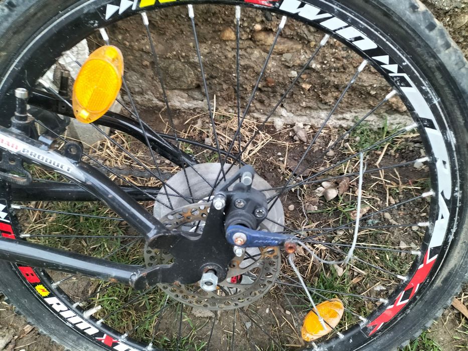 Bicicleta mountain bike. 24 inch. Frana DISK.