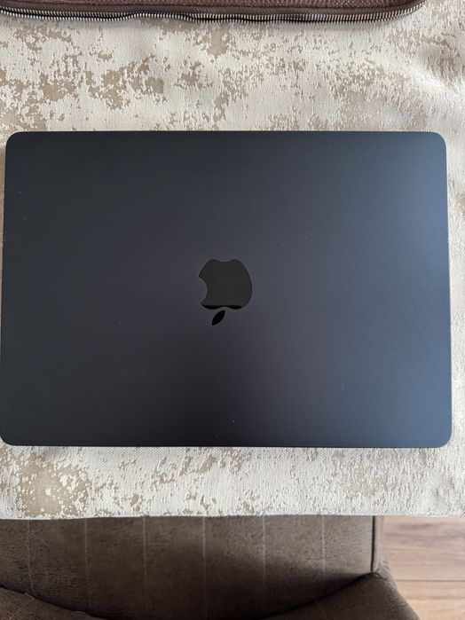 MacBook Air 13-inch M3 2024