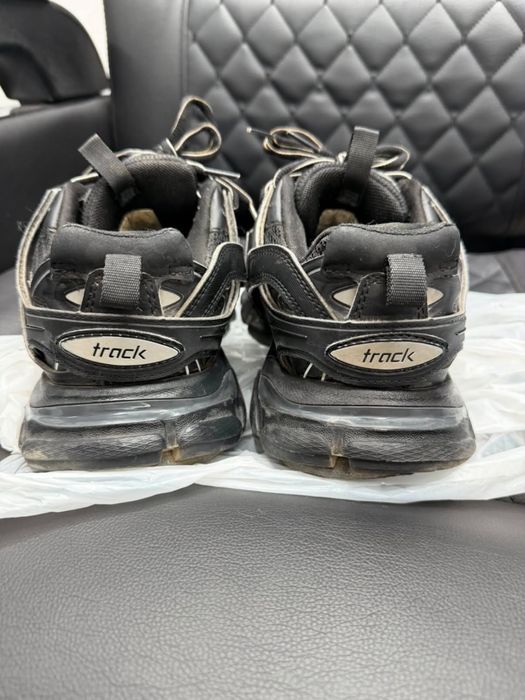Balenciaga track