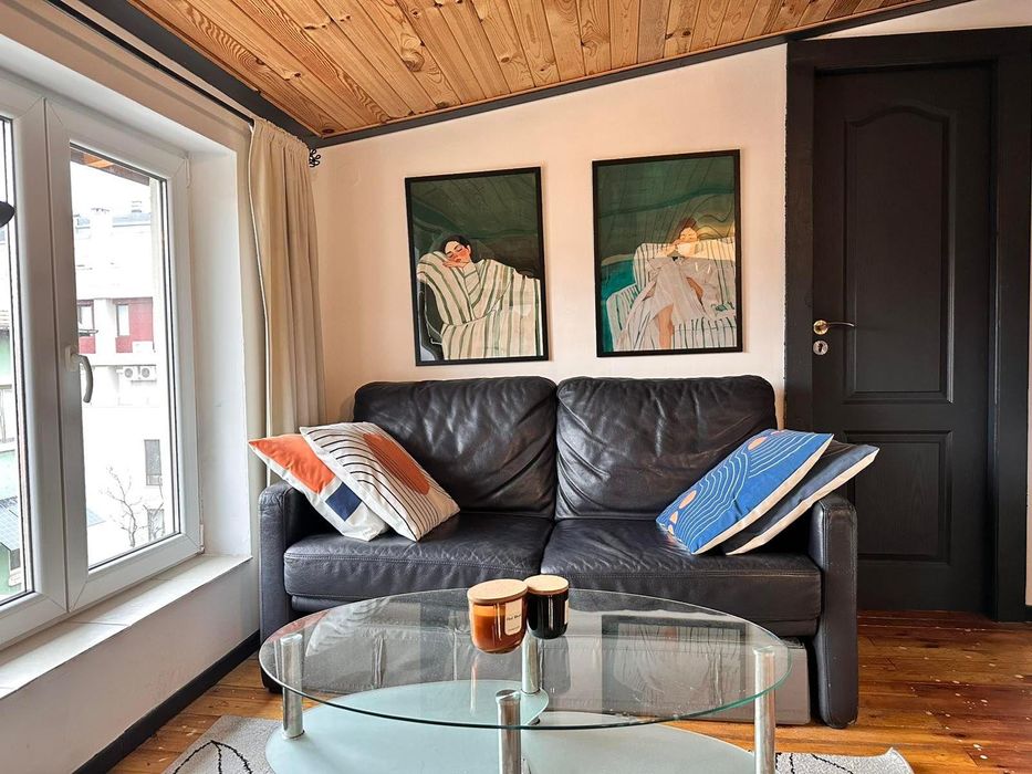 Двустаен апартамент под наем в Център