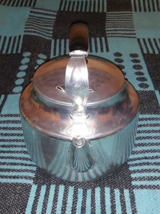 Руски ел. чайник 1990г. нов