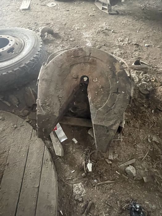 Седельно-спецное устройство