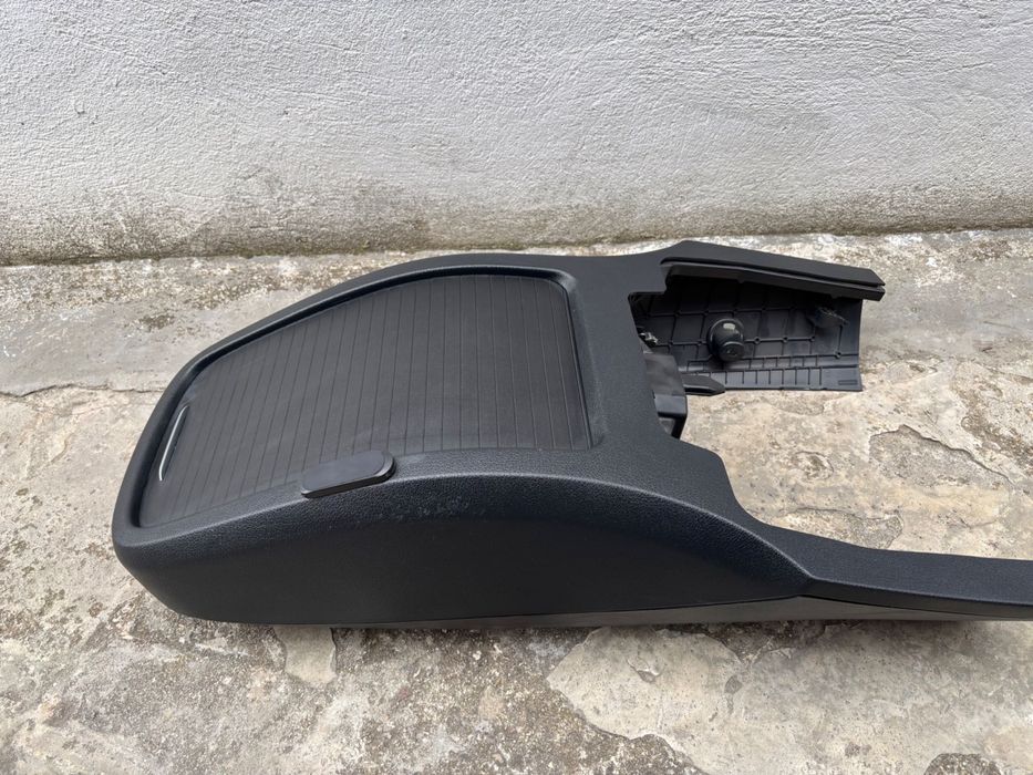 Централна конзола за Mercedes-Benz V-класа или Vito (W447)