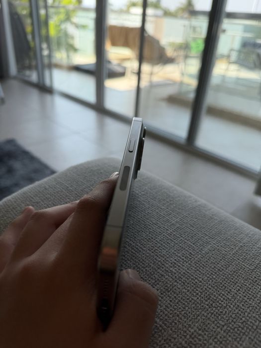 Iphone 15 pro,256гб