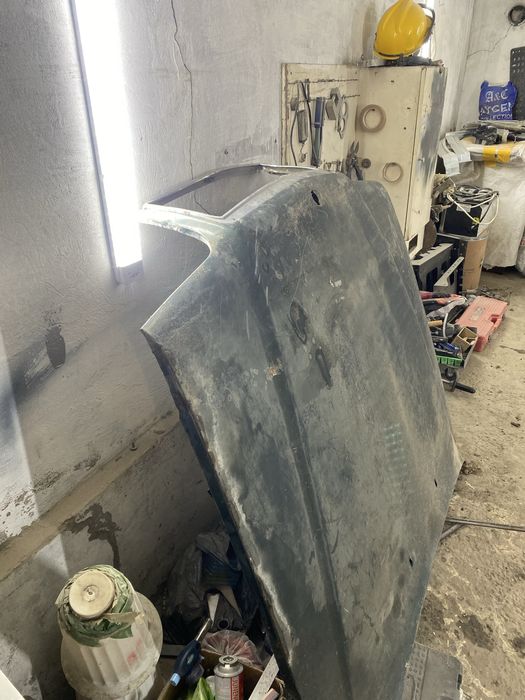 Капот от мерседес