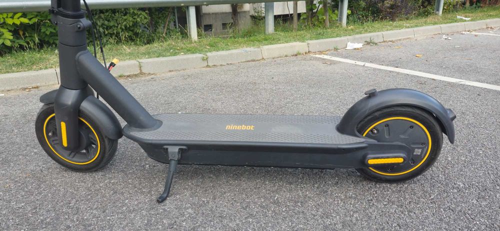Ninebot MAX G30 - в отлично състояние