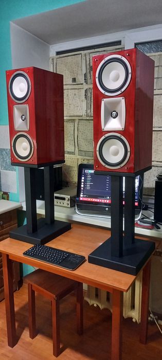 Акустика Yamaha NS 7 HX