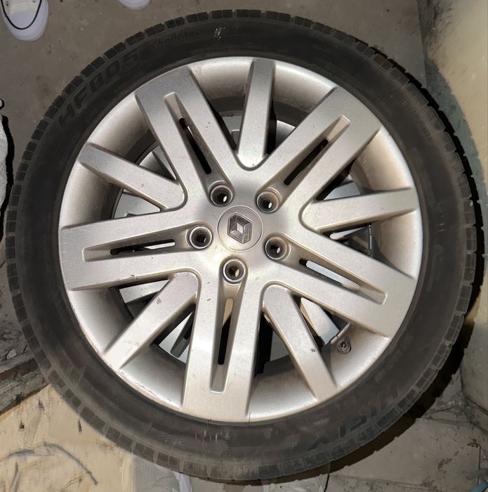 Гуми с джанти 17ки свалени от Renault Laguna 2