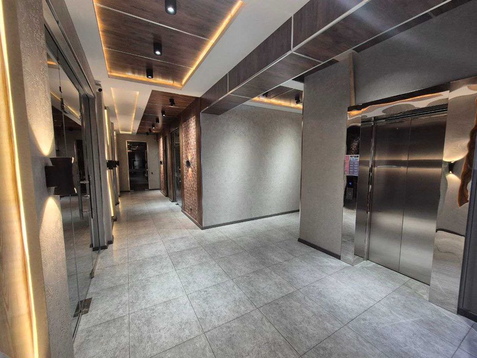 Сдаётся офис в БЦ  Яккасарайский район R25