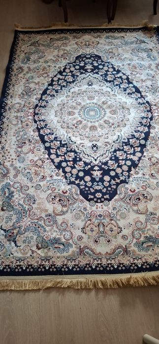 Продам ковер,   подушка