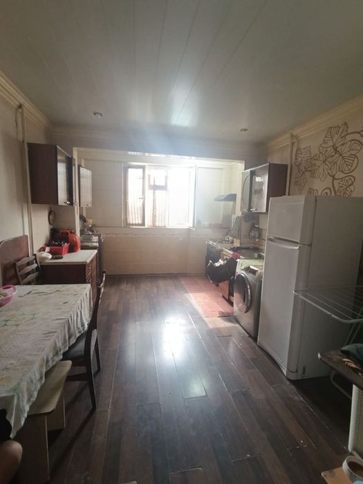 Сергели 8. Продаётся квартира 4/3/9 общ. пл 100 м². Срочно