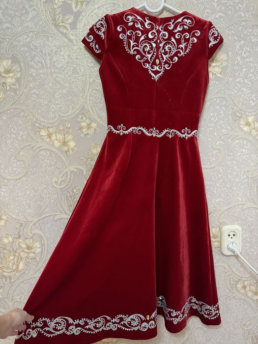 Продам камзол 42 размера.