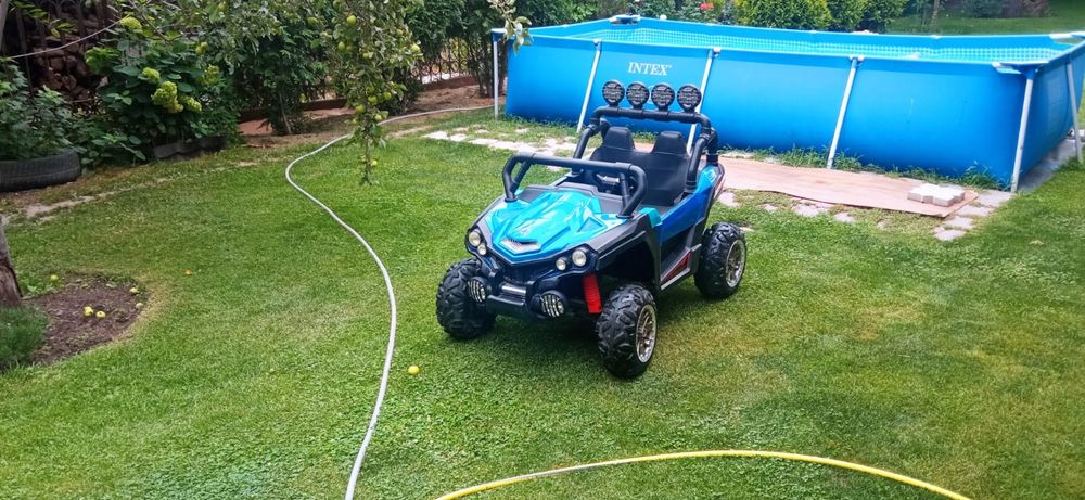 Детская машина джип