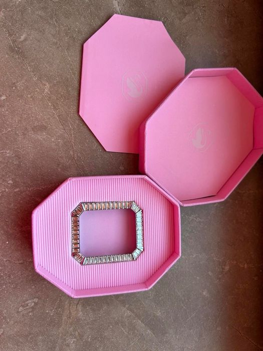 Swarovski Кейс за часовник iPhone watch