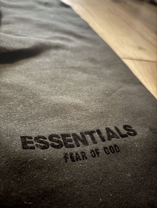 Essentials SS22 черно долнище