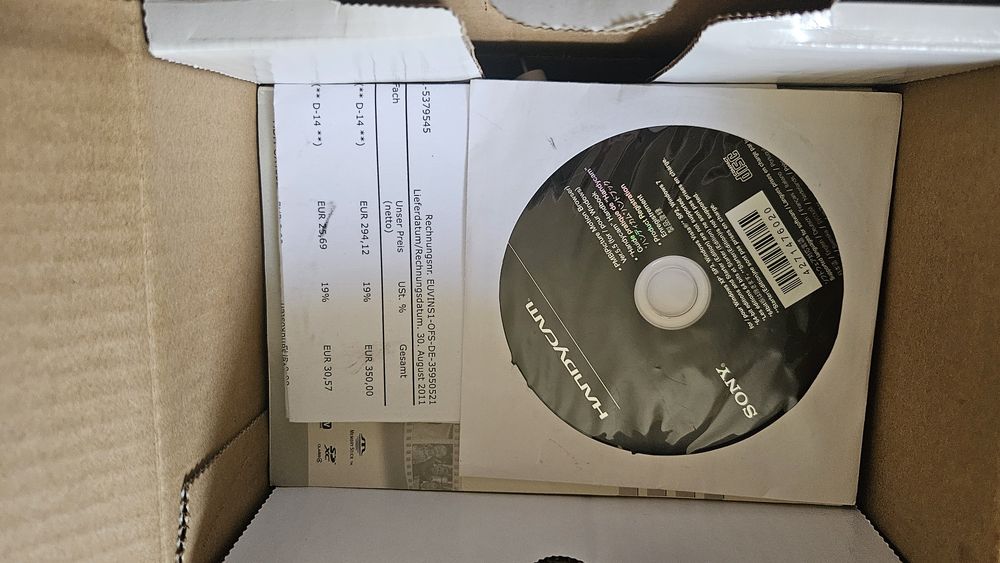 Нова Sony handycam hdr-cx130e