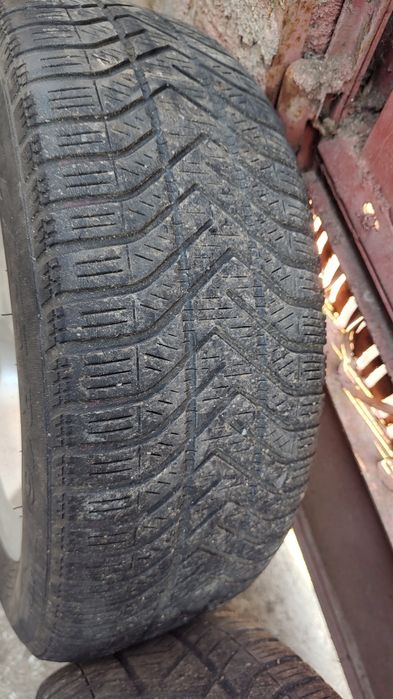 Se vand 4 Jante aliaj+4 Anvelope cu dimensiunile 205-55-R16. 5-110 dis