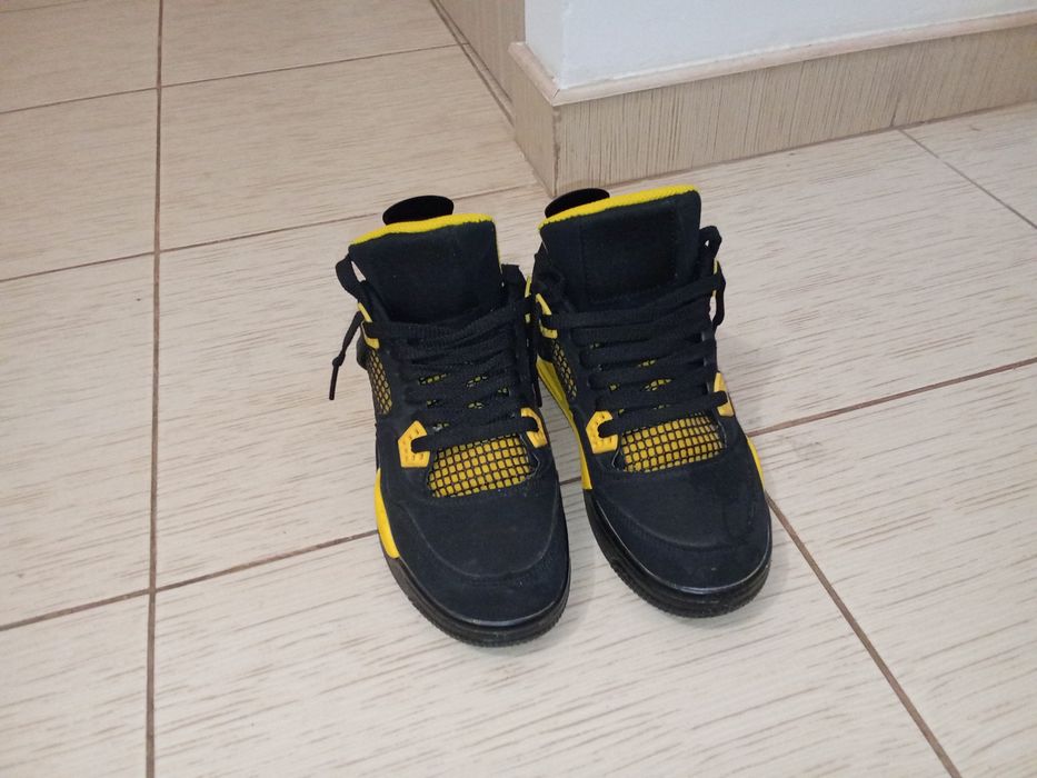 Adidași pentru baschet